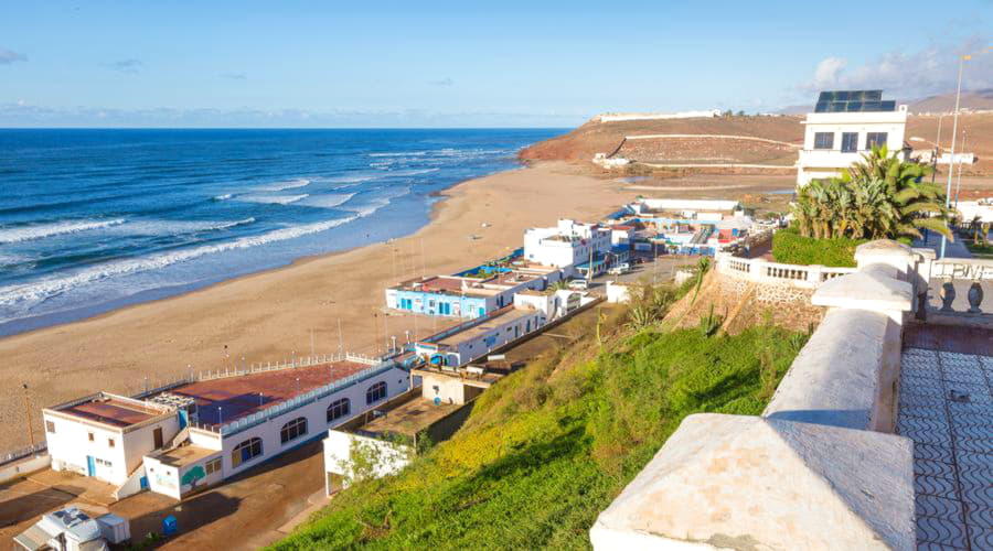 Nos services de location de voitures offrent une sélection diversifiée de véhicules à Sidi Ifni.